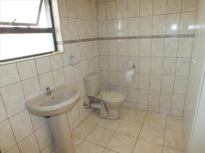 To Let 1 Bedroom Property for Rent in La Rochelle Western Cape